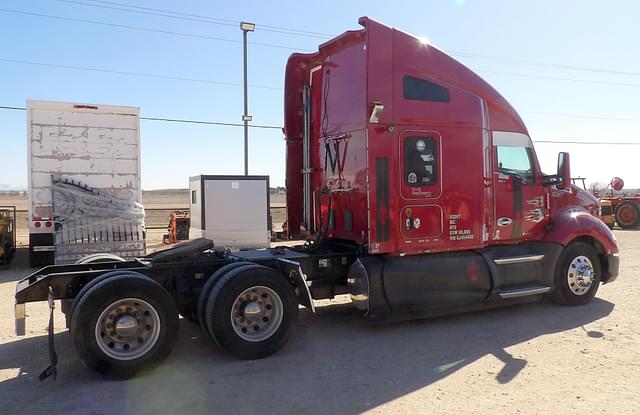 Image of Kenworth T680 equipment image 2