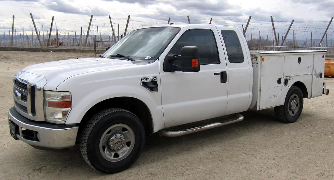 Image of Ford F-250 Primary image