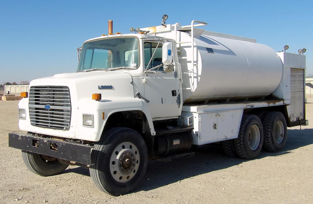 Image of Ford L9000 Primary image