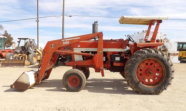 Image of International Harvester 966 equipment image 4