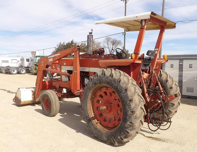 Image of International Harvester 966 equipment image 3