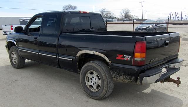 Image of Chevrolet 1500 equipment image 3