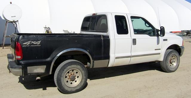 Image of Ford F-250 equipment image 2