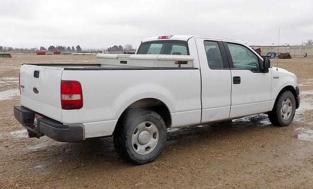 Image of Ford F-150 equipment image 2