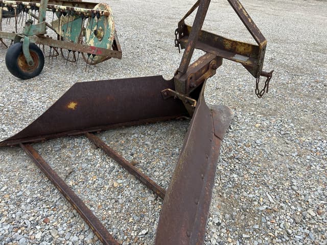 Image of Kirchner V Ditcher equipment image 4