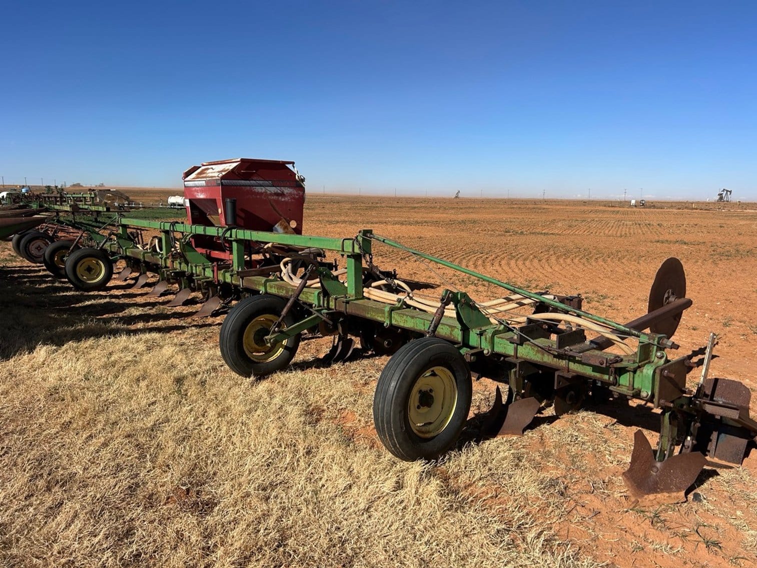 Valmar 2055 Equipment Image0