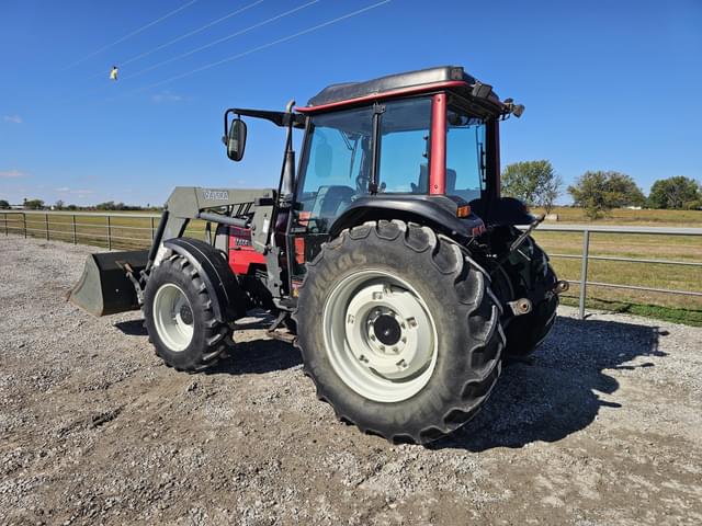 Image of Valtra A75 equipment image 3