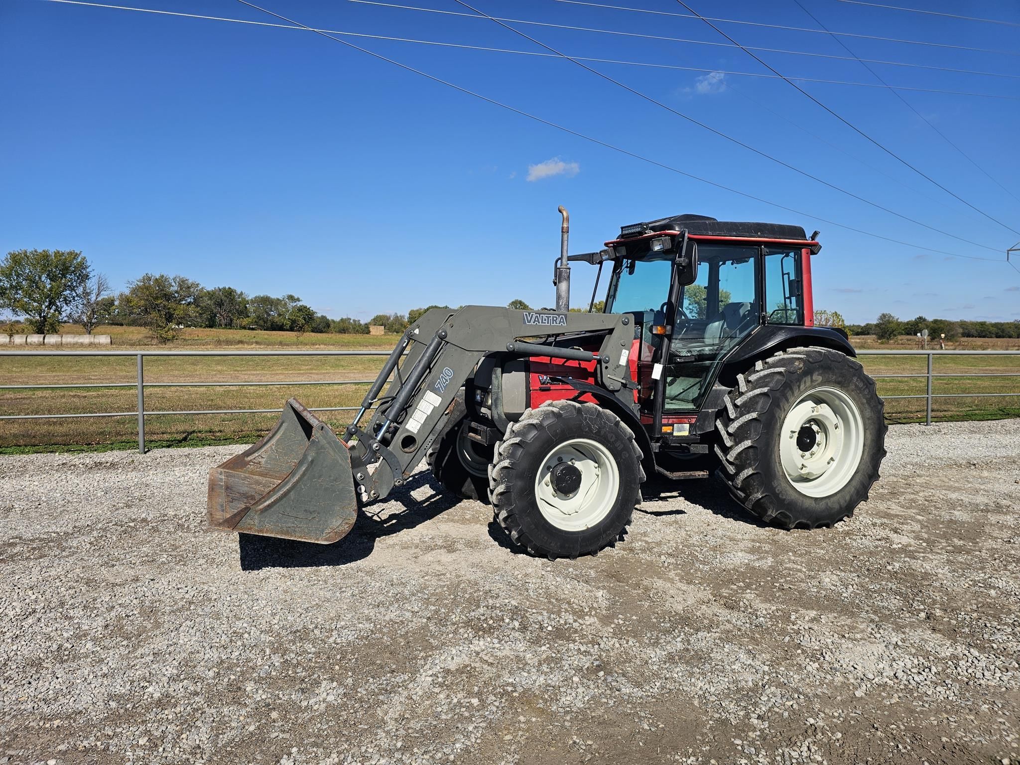 Valtra A75 Equipment Image0
