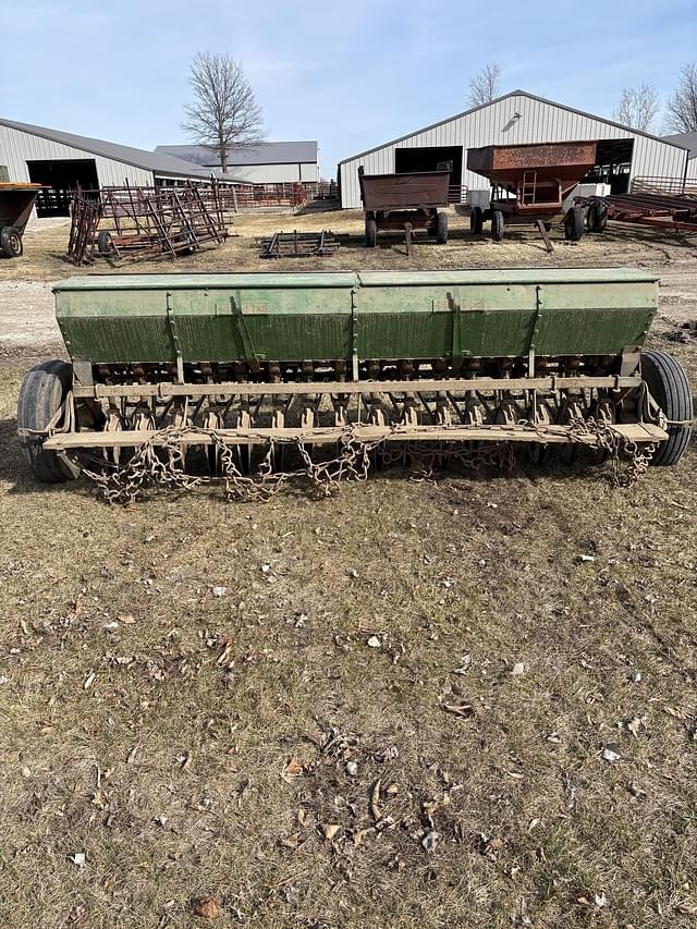 Image of John Deere Van Brunt equipment image 4