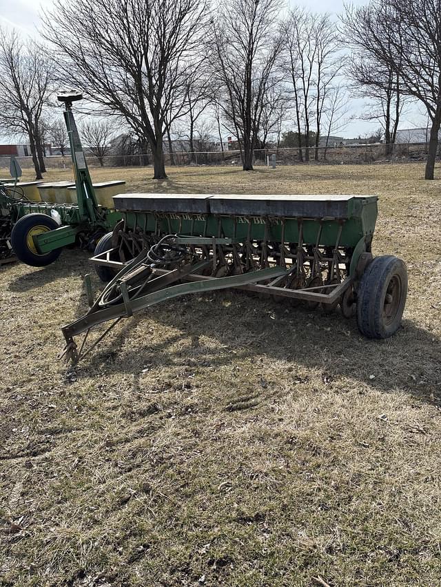 Image of John Deere Van Brunt equipment image 2