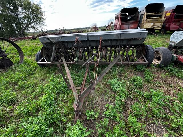 Image of John Deere Van Brunt equipment image 1