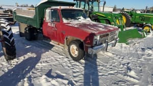 1986 Chevrolet Silverado 30 Image