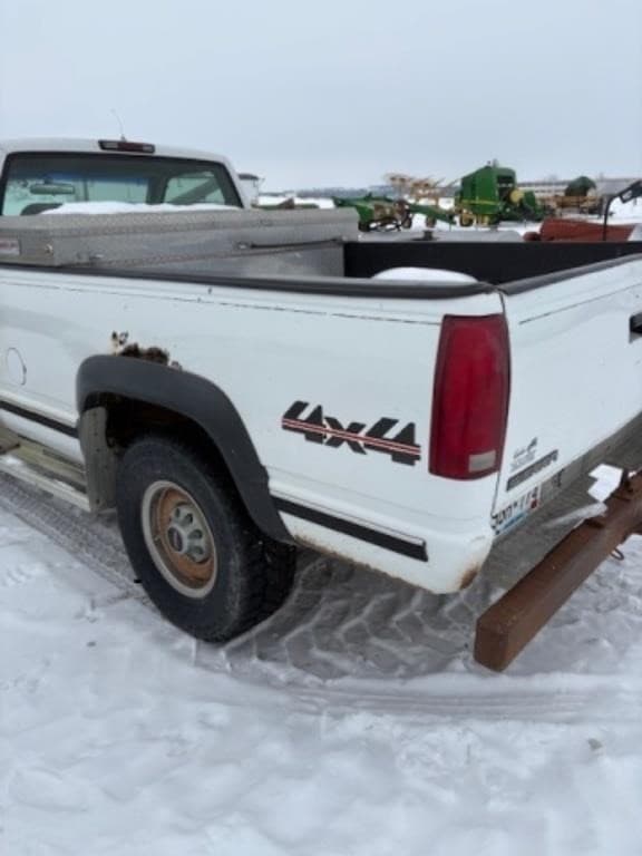 Image of GMC 2500 equipment image 1