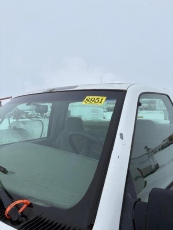 Image of GMC 2500 equipment image 4