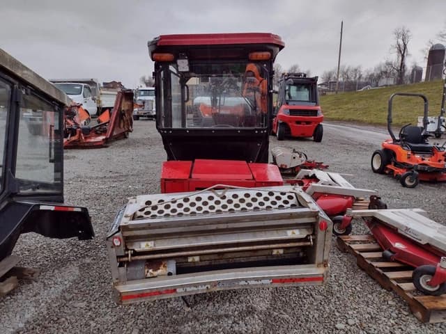 Image of Ventrac 3400L equipment image 2
