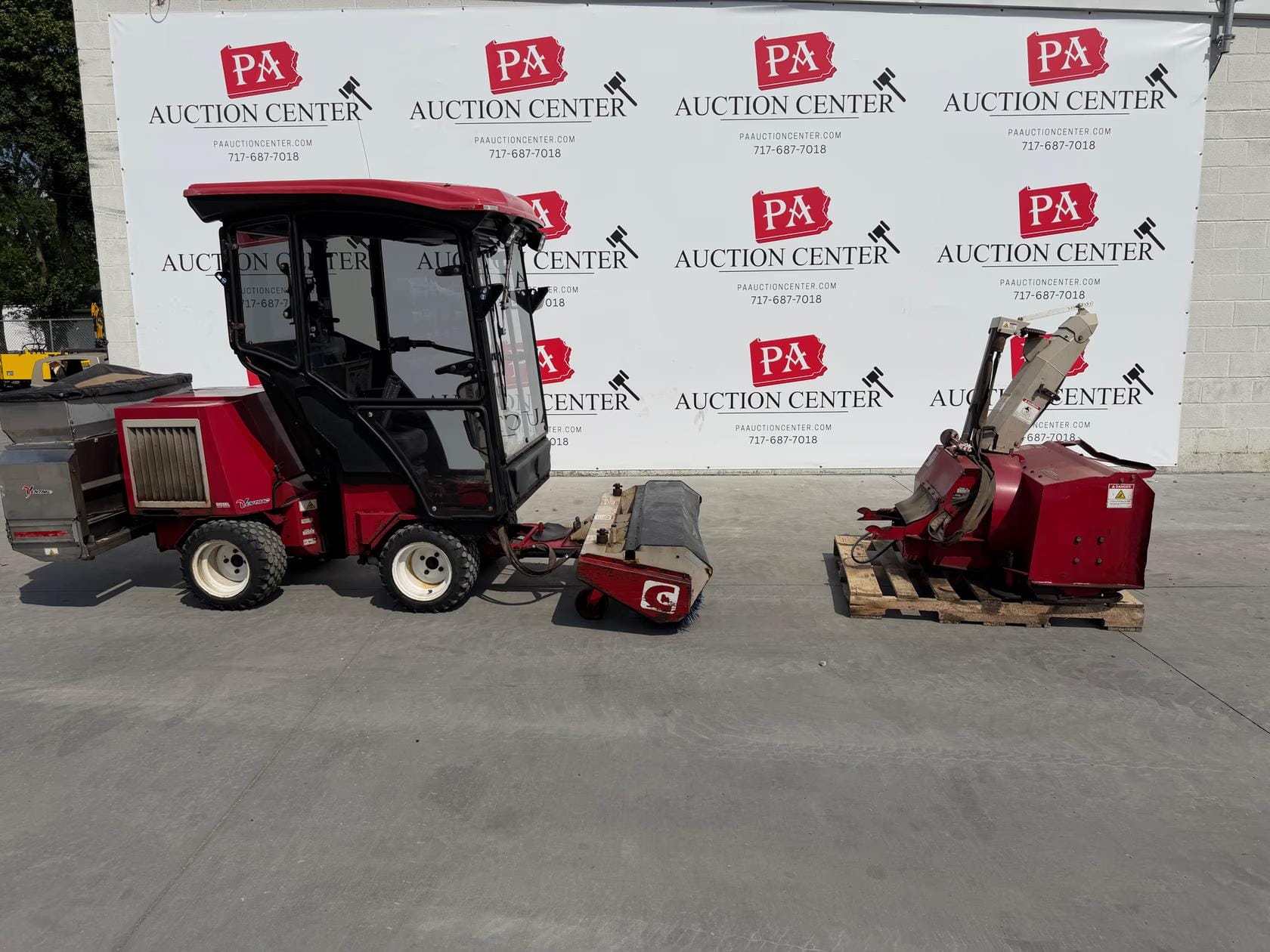 Ventrac 3400Y Equipment Image0