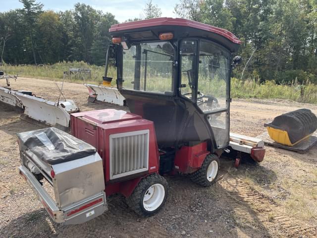 Image of Ventrac 3400Y equipment image 4