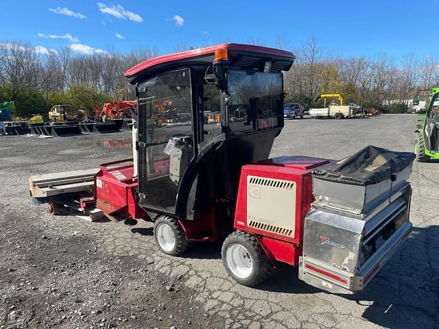 Image of Ventrac 3400Y equipment image 2