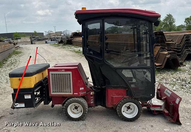 Image of Ventrac 3400Y equipment image 3