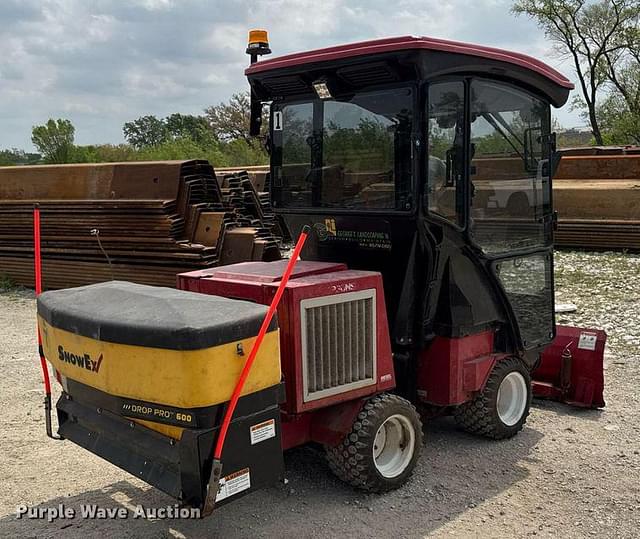 Image of Ventrac 3400Y equipment image 4