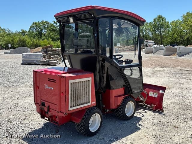 Image of Ventrac 3400Y equipment image 4