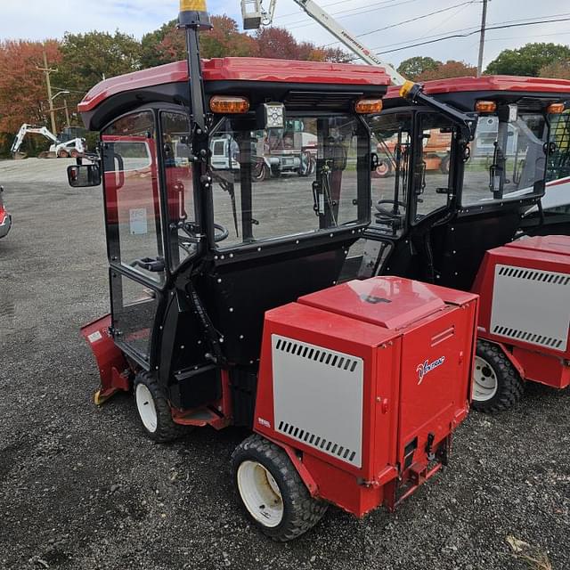 Image of Ventrac 3400Y equipment image 3