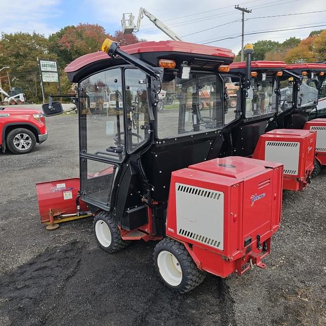 Image of Ventrac 3400Y equipment image 3