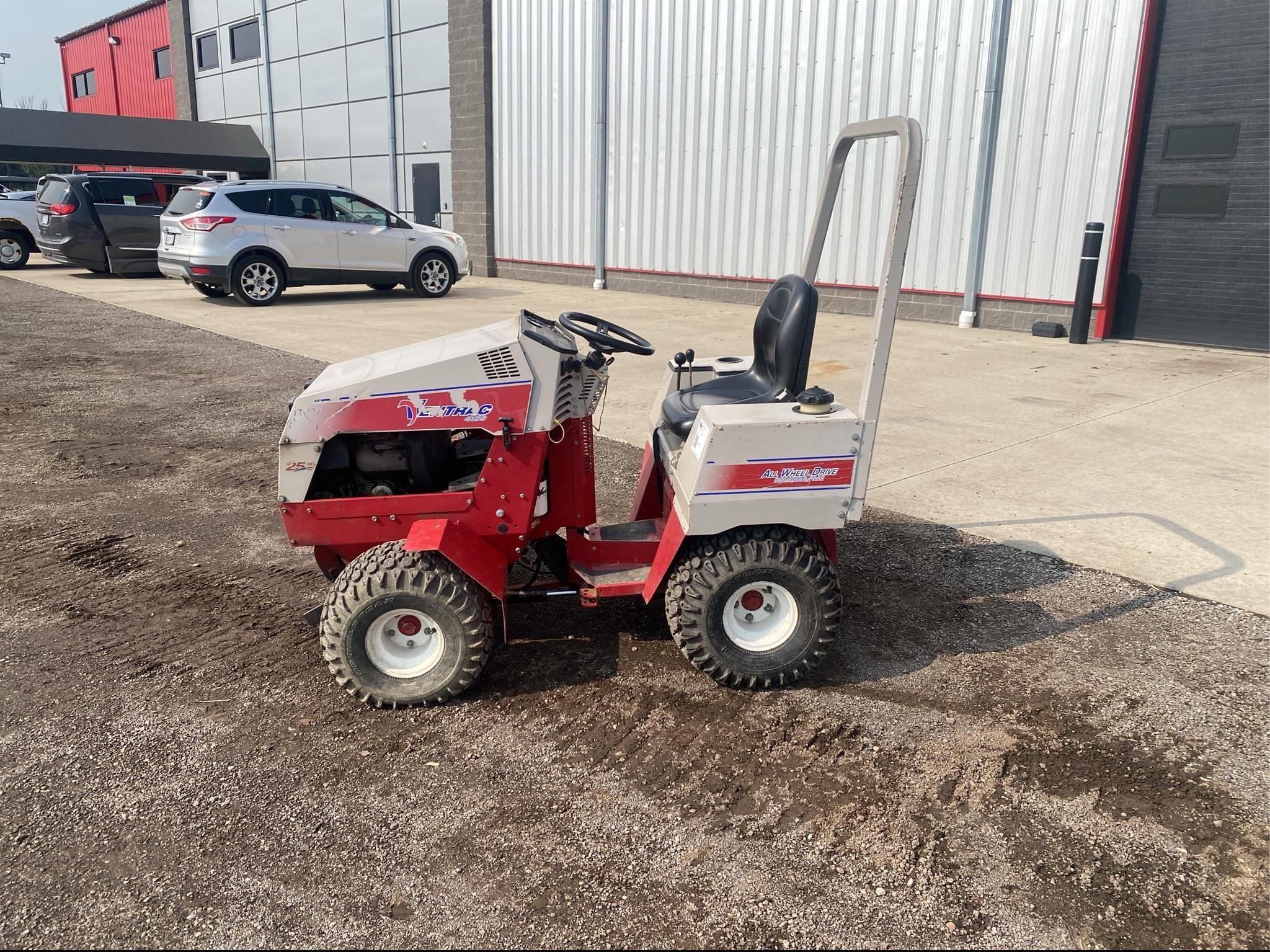 Main image Ventrac 4100