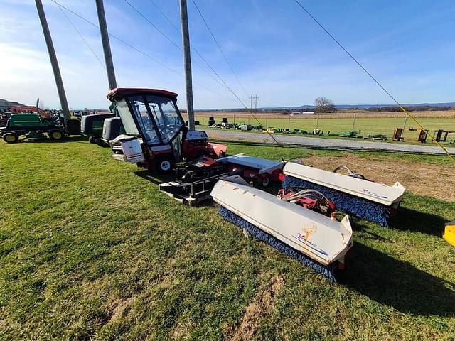 Image of Ventrac 4500Y equipment image 3