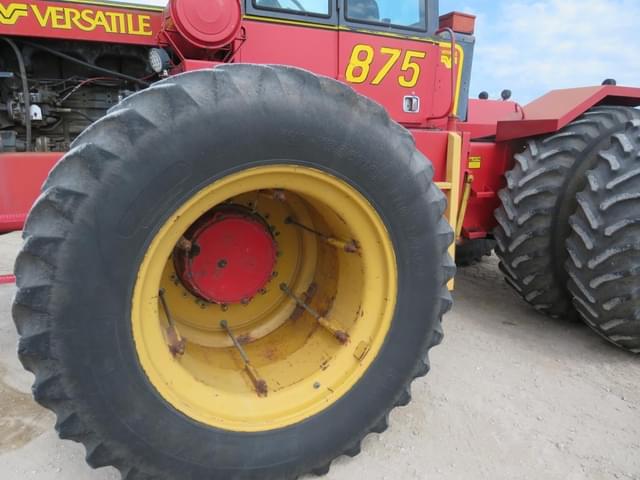 Image of Versatile 875 equipment image 4