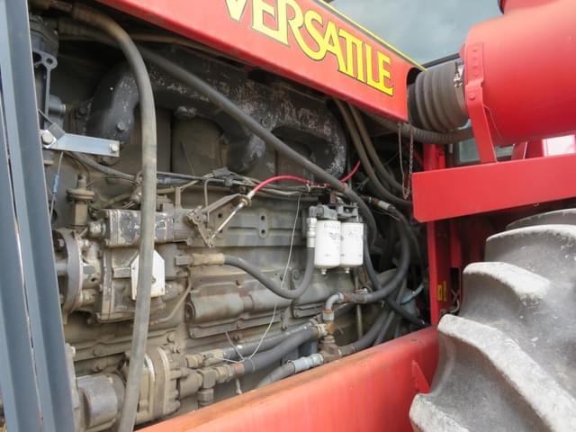 Image of Versatile 875 equipment image 2