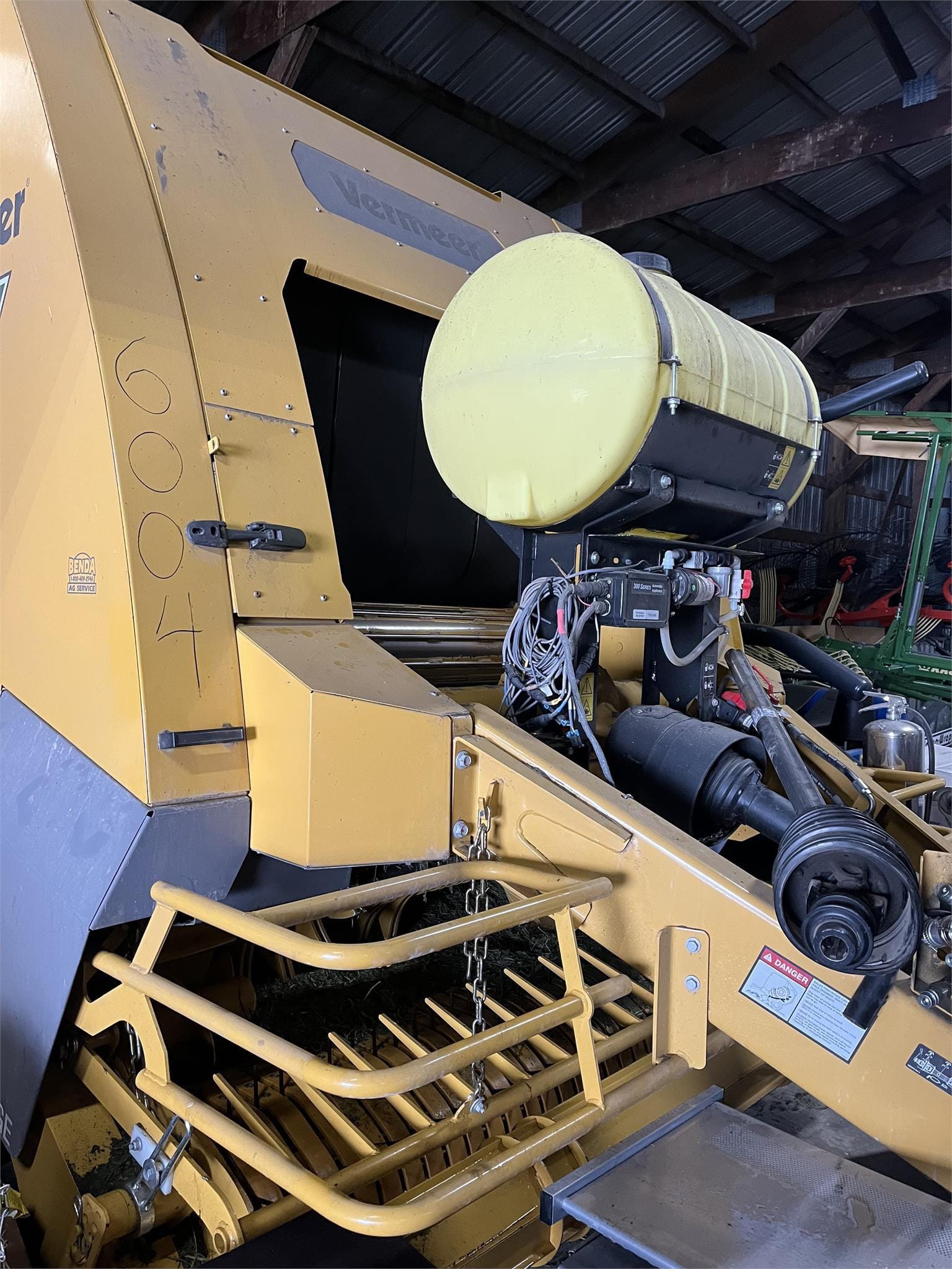 Main image Vermeer 604 Pro