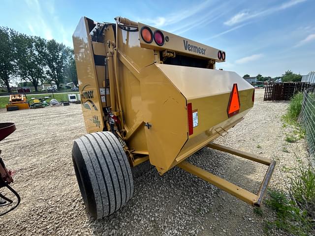 Image of Vermeer 604 Super M equipment image 2