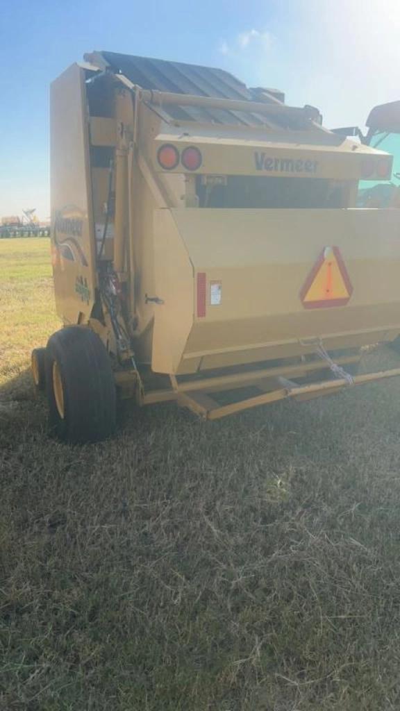 Image of Vermeer 604 Super M Image 1