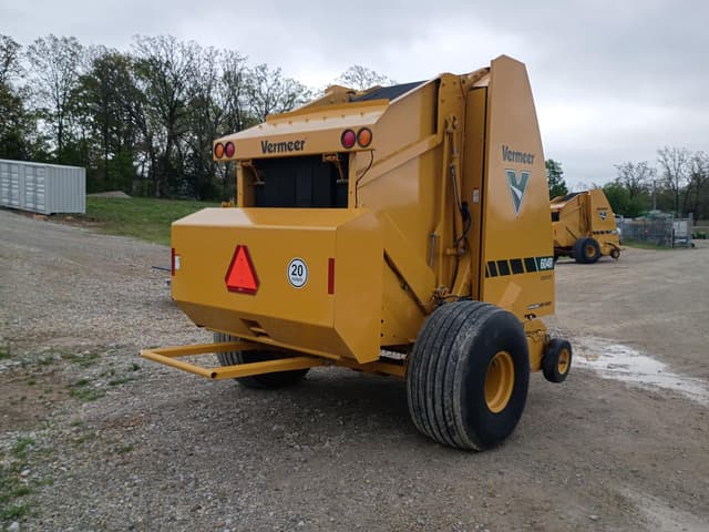 Image of Vermeer 604R equipment image 4