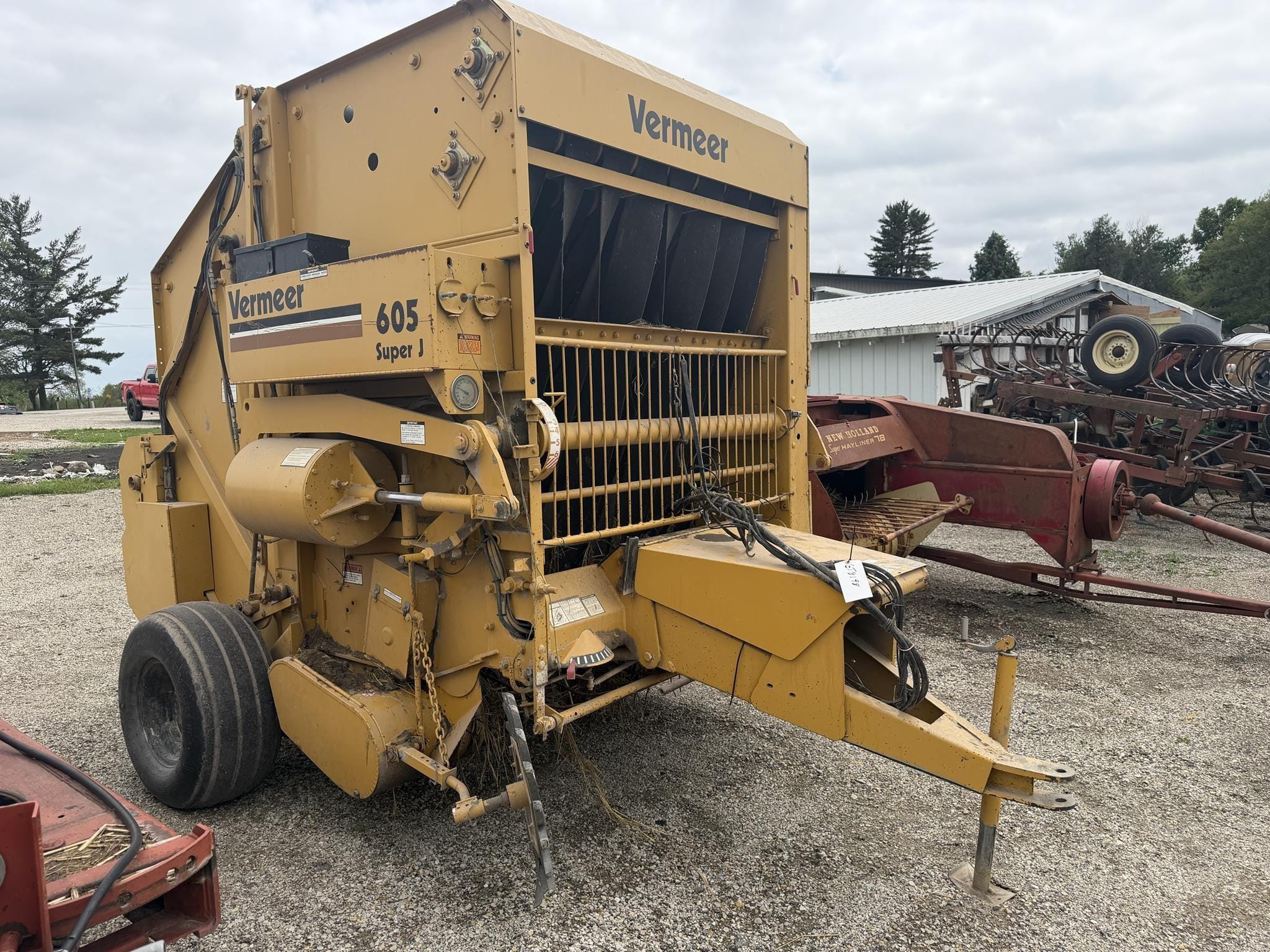 Vermeer 605 Super J Equipment Image0