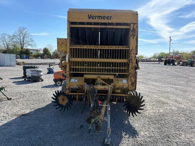Image of Vermeer 605 Super J equipment image 3
