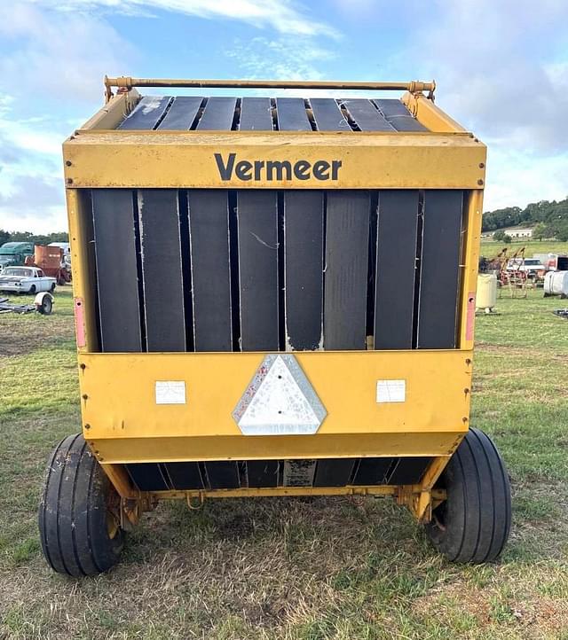 Image of Vermeer 605 Super J equipment image 3