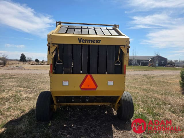 Image of Vermeer 605 Super J equipment image 4