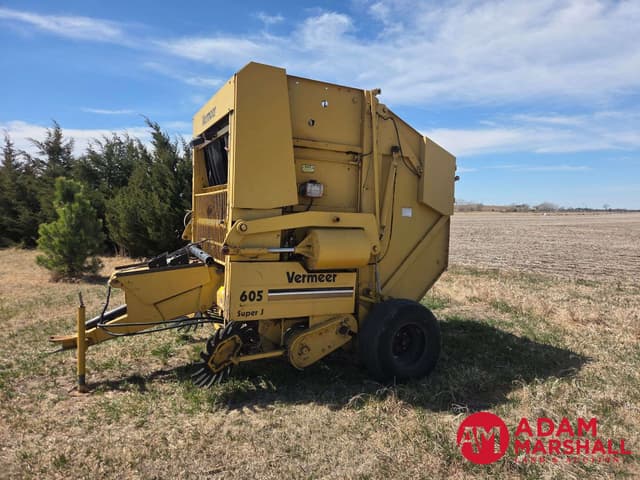 Image of Vermeer 605 Super J equipment image 1