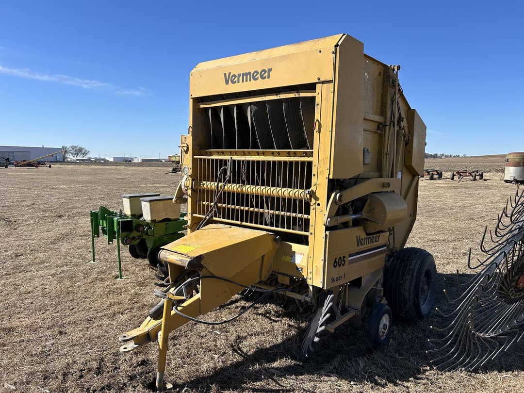 Image of Vermeer 605 Super J Primary image