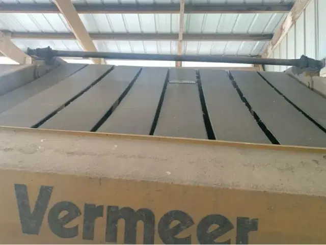 Image of Vermeer 605 Super J equipment image 1