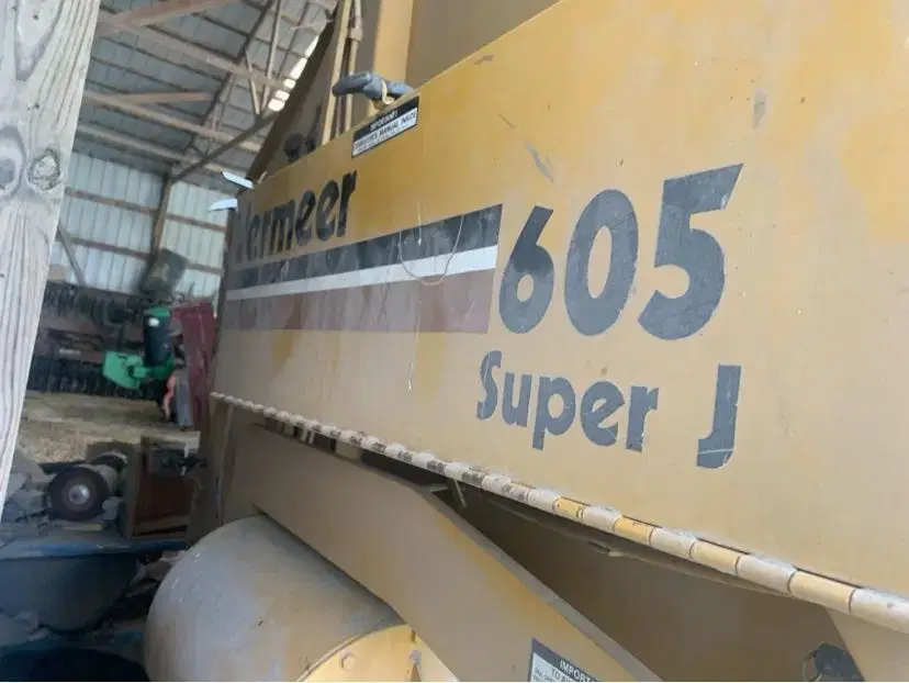 Image of Vermeer 605 Super J Primary image