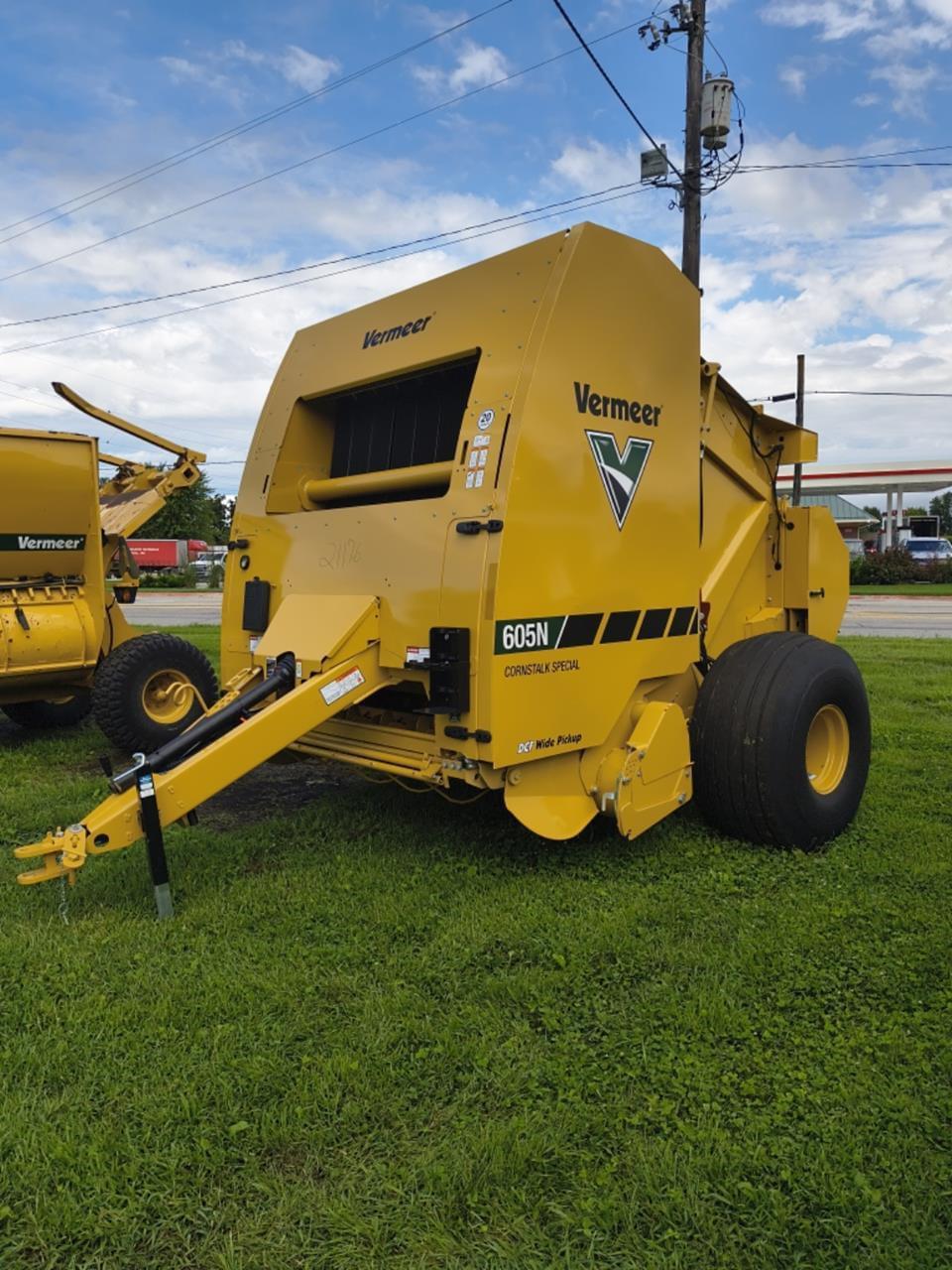 Image of Vermeer 605N Cornstalk Special Primary image