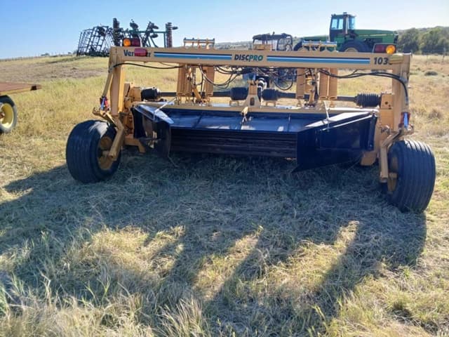 Image of Vermeer MC1030 equipment image 4