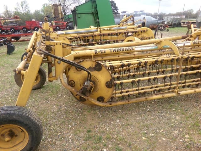 Image of Vermeer R-23 equipment image 3