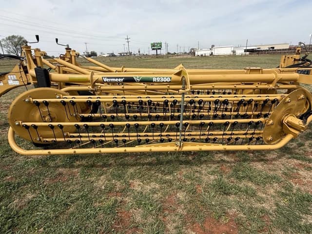 Image of Vermeer R2300 equipment image 2