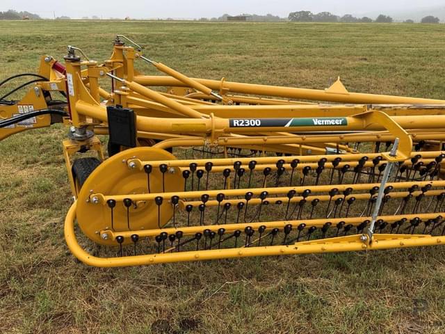 Image of Vermeer R2300 equipment image 4