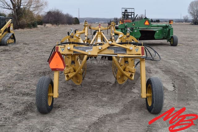 Image of Vermeer R2300 equipment image 4