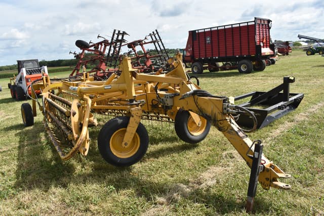 Image of Vermeer R2300 equipment image 2